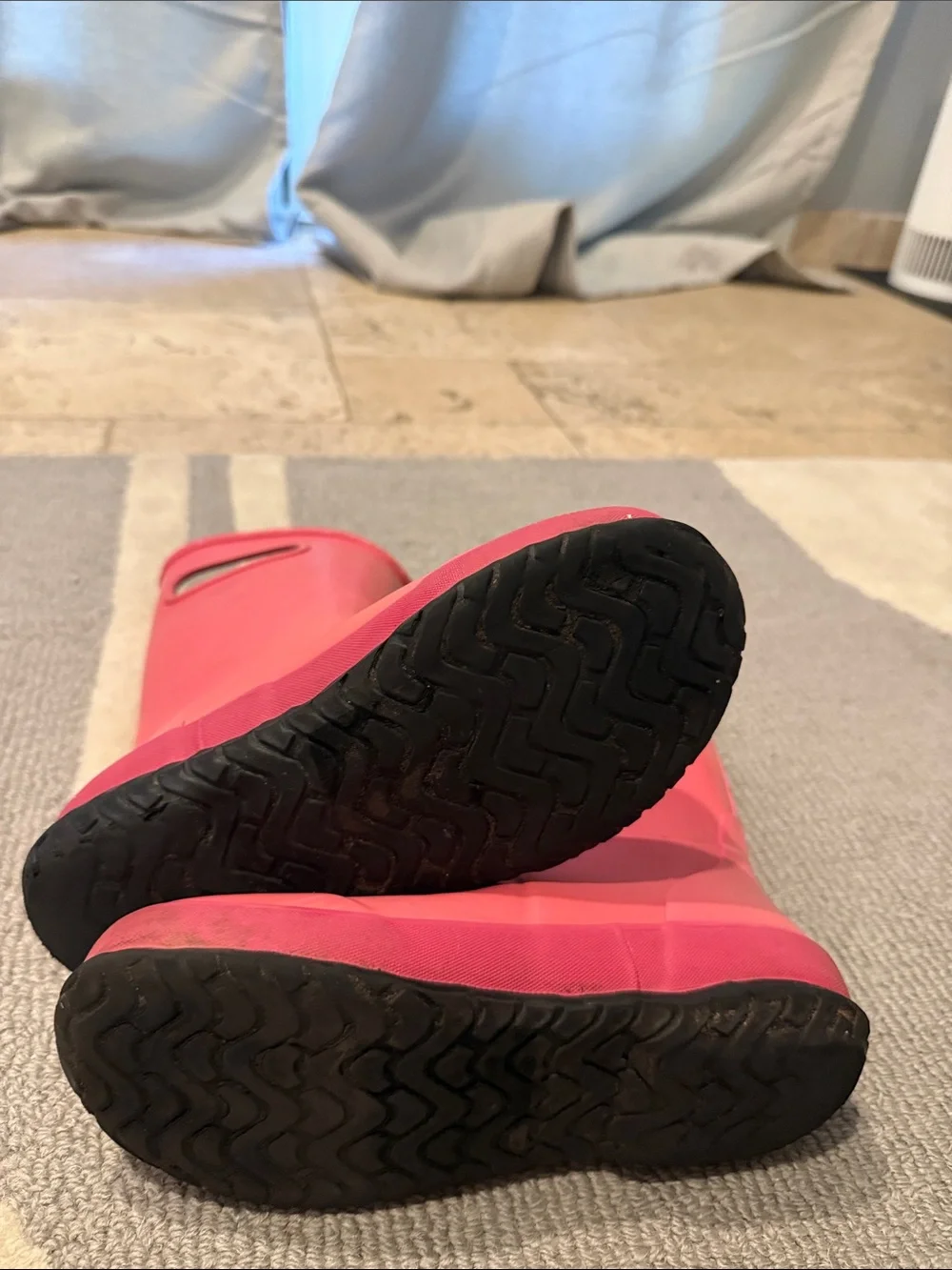 Bogs Kids Tall Pink Waterproof Rain Boots Size 4